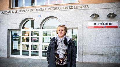 Belén Muñoz Tavira antes de entrar a declarar en el juzgado de primera instancia de Leganés (Madrid), el 17 de mayo.