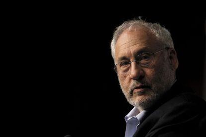 El premio Nobel de Econom&iacute;a Joseph E. Stiglitz durante la inauguraci&oacute;n del I Congreso Trabajo, econom&iacute;a y sociedad, en Madrid.