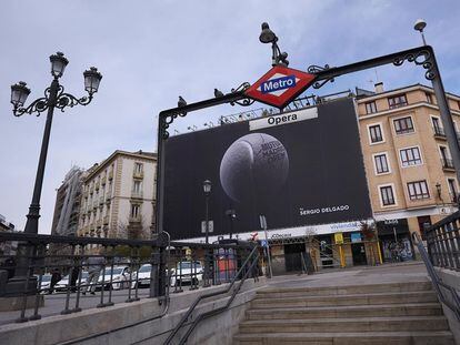 Cartel del Mutua Madrid Open en la estación de metro de Ópera, en una imagen distribuida por las redes oficiales del evento.