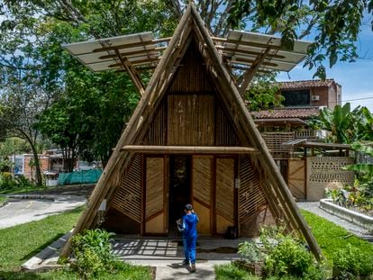 La primera escuela pública sustentable de Antioquia, Colombia
