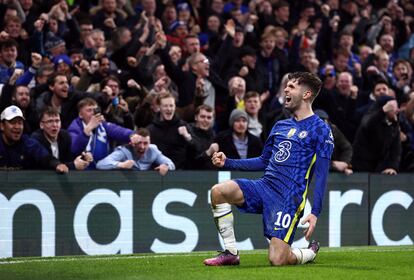 Pulisic celebra el segundo gol del Chelsea contra el Lille, este martes en Londres.