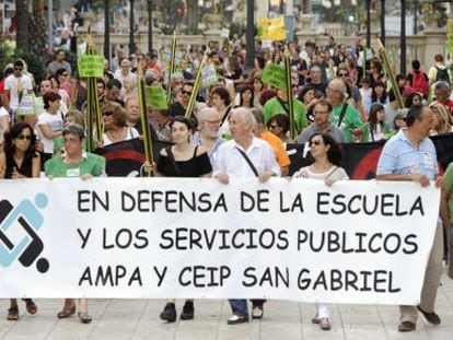 Marcha contra los recortes en educación en Alicante.