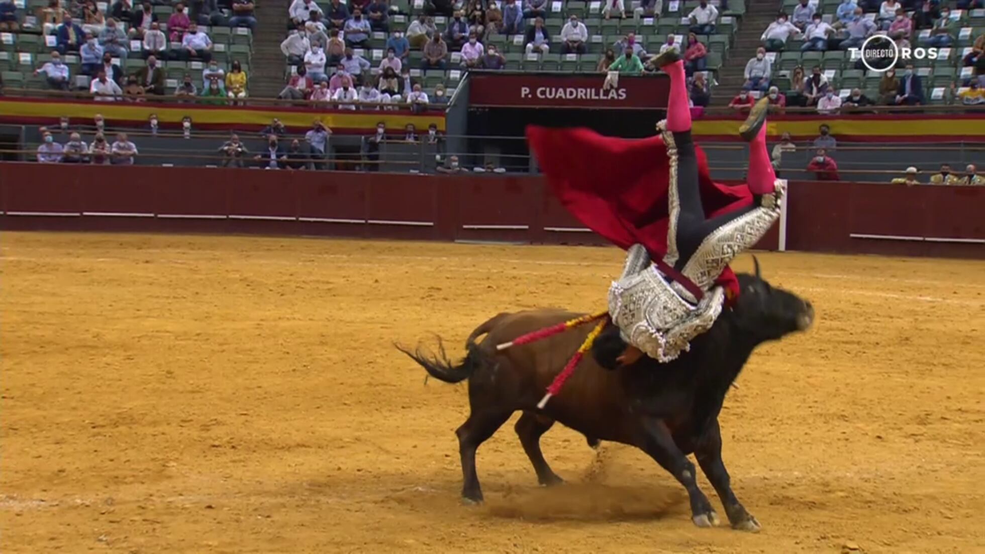 Corneados de gravedad Pablo Aguado y el subalterno Juan José ...