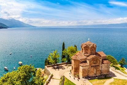 La iglesia Jovan Kaneo, en la orilla del lago Ohrid (Macedonia del Norte).