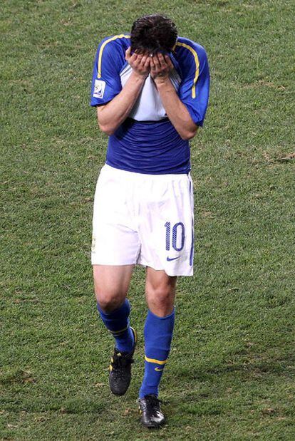 Kaká, una vez consumada la derrota brasileña.