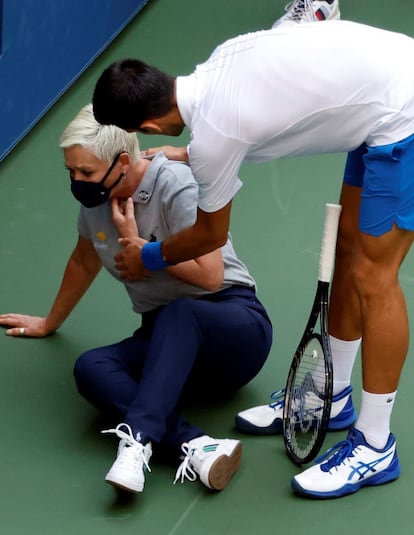Pablo Carreño, rival de Novak Djokovic en el partido del US Open en el que este fue eliminado por dar un pelotazo involuntario a una juez de línea, se ha mostrado este lunes partidario de la sanción: “Las normas son las normas”, ha dicho.