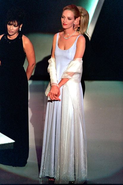 Prada creó el sencillo vestido lila con el que Uma Thurman acudió a la ceremonia de 1995.