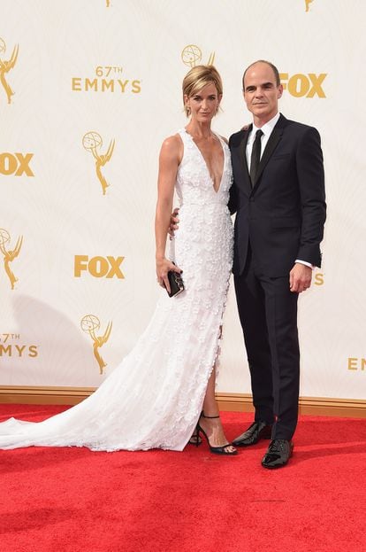 Michael Kelly, de House of cards, acompañado de su mujer Karyn.