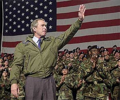 Bush dirigiéndose a las tropas de Fort Hood el pasado 3 de enero.