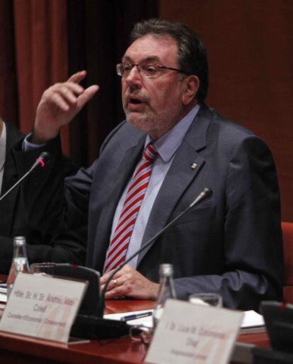 El consejero de Bienestar Social, Josep Lluís Cleries, en su reciente comparecencia parlamentaria.