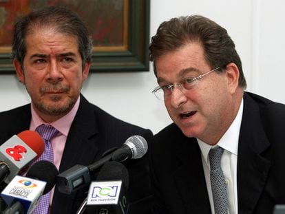 Jaime Gilinski (d), financiero colombiano, en 2012, en una imagen de archivo.