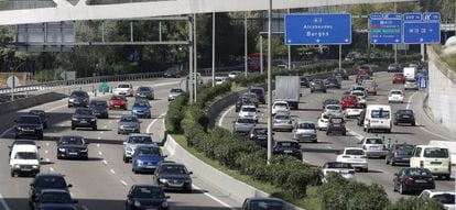 Estado de la circulación de salida desde la capital por la A1, dirección Burgos.