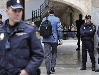 I&ntilde;aki Urdangarin a su llegada a la Audiencia de Palma.