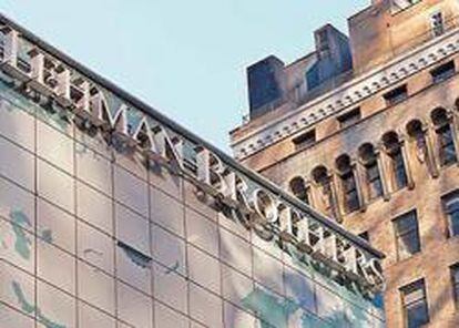 Lehman vende activos por 82.720 millones y amplía capital en 3.840 millones