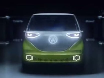 El avance del coche eléctrico hace que los anuncios de automóviles cambien y ya no solo exhiban sus caballos. Ahora prima lo limpio, el confort de marcha y ser enchufable