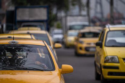 El servicio de taxis funciona con normalidad durante la jornada, en la ciudad hay más de 38.000 taxis disponibles.