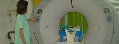 Máquina para hacer tomografias axiales computerizadas (TAC) en el Hospital de la Paz (Madrid).