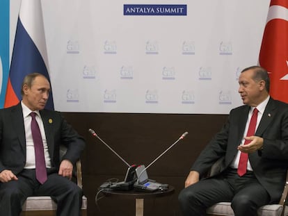 Los presidentes de Rusia Vladimir Putin, y Turquía, Recep Tayyip Erdogan, en un encuentro en 2015.