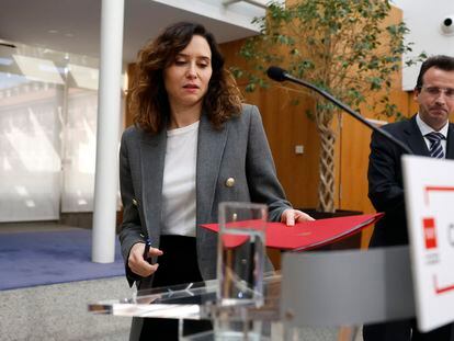 La presidenta de la Comunidad de Madrid, Isabel Díaz Ayuso, durante la rueda de prensa tras la reunión del Consejo de Gobierno celebrada en el Ayuntamiento de Leganés.