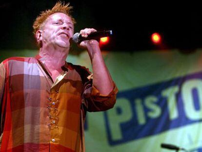 El cantante y l&iacute;der del grupo ingl&eacute;s The Sex Pistols, Johnny Rotten, en el Festival de M&uacute;sica Heineken Open&#039;er 2008 en Gdynia, al norte de Polonia. 