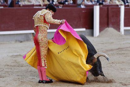 Alejandro Talavante durante una faena en la plaza de Las Ventas de Madrid