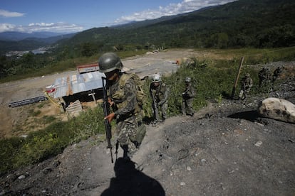 Militares en la región del VRAEM, donde tiene presencia la guerrilla maoísta Sendero Luminoso.
