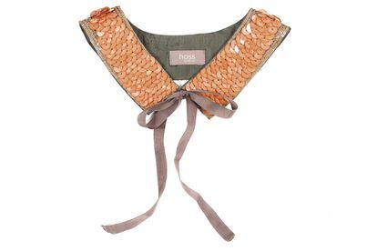 Este cuello con detalle de lentejuelas en color marrón es un diseño de Hoss para su colección de otoño-invierno. (35 euros)