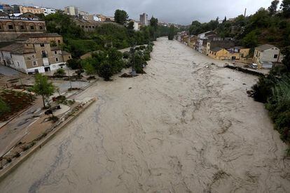 Vista del río Clariano a su paso por Ontinyent (Valencia).