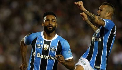 Fernandinho y Luan, autores de los goles que dieron la Libertadores al Grêmio