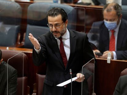 El consejero de Hacienda, Javier Fernández-Lasquetty, durante un pleno de la Asamblea de Madrid en noviembre de 2020.