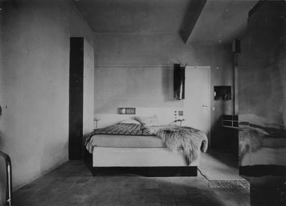 Casa E-1027, una villa modernista en Roquebrune-Cap-Martin, en el departamento de Alpes Marítimos de Francia. Fue diseñado y construido entre 1926 y 1929 por la arquitecta irlandesa y diseñadora de muebles Eileen Gra - ©National Museum of Ireland