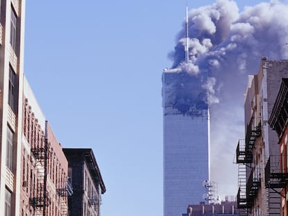 Una de las dos Torres Gemelas tras los atentados del 11-S
  (Foto de ARCHIVO)
01/01/1970