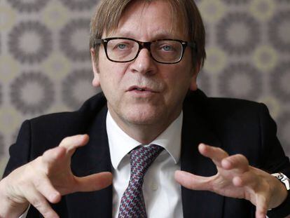 El l&iacute;der del Grupo ALDE y europarlamentario Guy Verhofstadt, en el Parlamento Europeo en 2015.