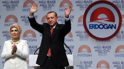 Erdogan y su esposa, este viernes en Estambul.