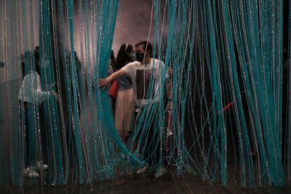 Visitantes del Macba durante la celebración de la Noche de los Museos de este año.