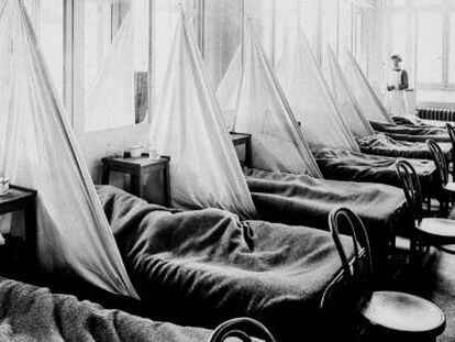 Soldados estadounidenses convalecientes de la gripe espa&ntilde;ola en 1918 en Langres (Francia).