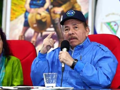 Daniel Ortega y su esposa y vicepresidenta, Rosario Murillo, en una comparecencia el jueves en Managua, en una fotografía cedida por la presidencia de Nicaragua.