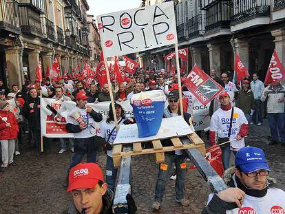 Un grupo de manifestantes, ayer en Alcalá de Henares.