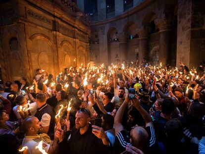 Ceremonia del Fuego Sagrado, este sábado en el Santo Sepulcro de Jerusalén.