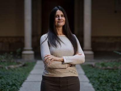 Maria Garganté al claustre del Seminari Conciliar de Barcelona.