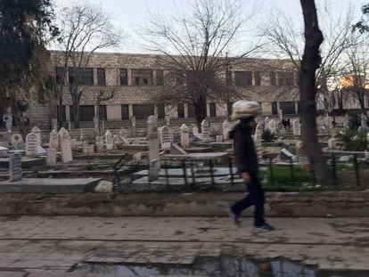 Un cementerio de uno de los barrios de la ciudad de Alepo.