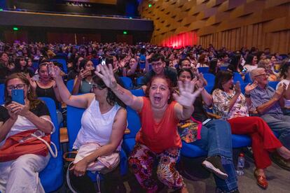 El público disfruta de la presentación de Soldier en el Teatro Municipal de La Pintana.