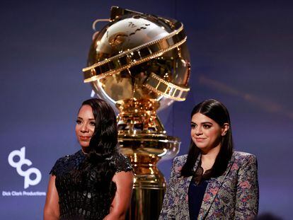 Las actrices estadounidenses Selenis Leyva (izquierda) y Mayan Lopez anunciaban las nominaciones para la 80ª edición de los Globos de Oro de 2023 el pasado diciembre en Los Ángeles.