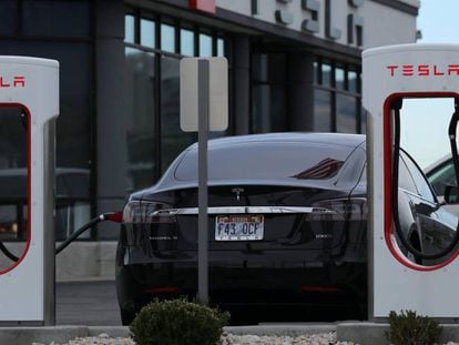 Un punto de recarga Tesla en Salt Lake City