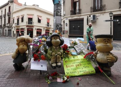 Homenaje a Quino en el barrio de San Telmo (Buenos Aires) donde se encuentran las figuras de algunos de sus personajes: Mafalda, Susanita y Manolito. 