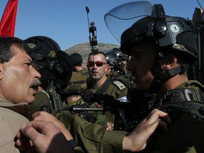 Muere un ministro palestino tras un incidente con soldados y colonos israelíes