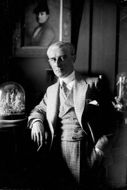 El compositor francés Maurice Ravel, en su casa, hacia 1925.