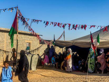 Conmemoración del 50º aniversario del Frente Polisario, el miércoles en los campamentos de refugiados de Tinduf (Argelia).