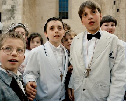 ‘Bitonto, 1990’, del libro 'Puglia. Tra albe e tramonti', (MACK, 2022).
