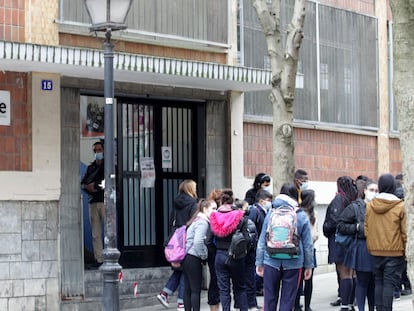 Colegio Presentación de María, en el centro de Bilbao, que ha anunciado que cerrará a final de curso por la caída de alumnos.